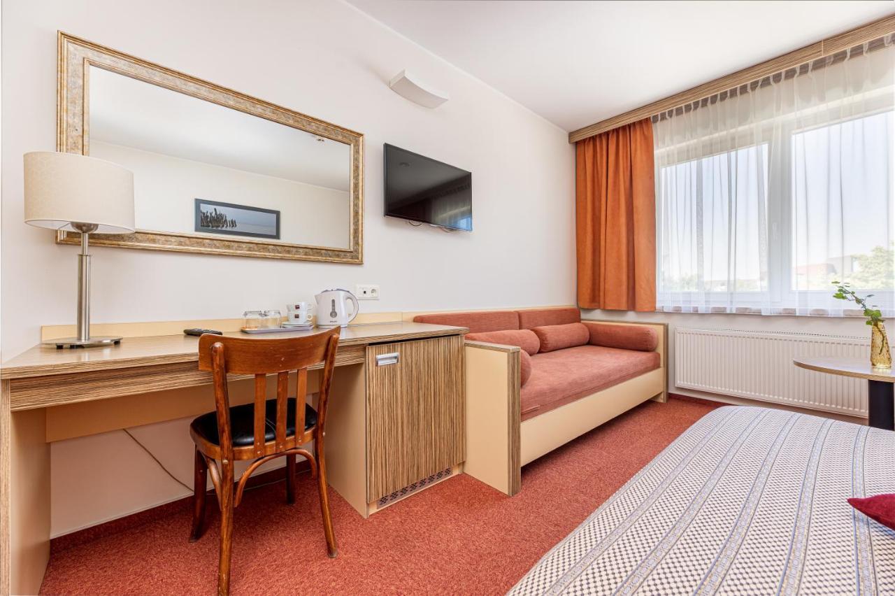 Info Hotel Palanga Eksteriør bilde