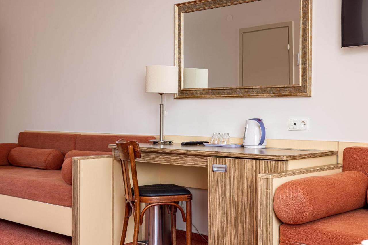 Info Hotel Palanga Eksteriør bilde