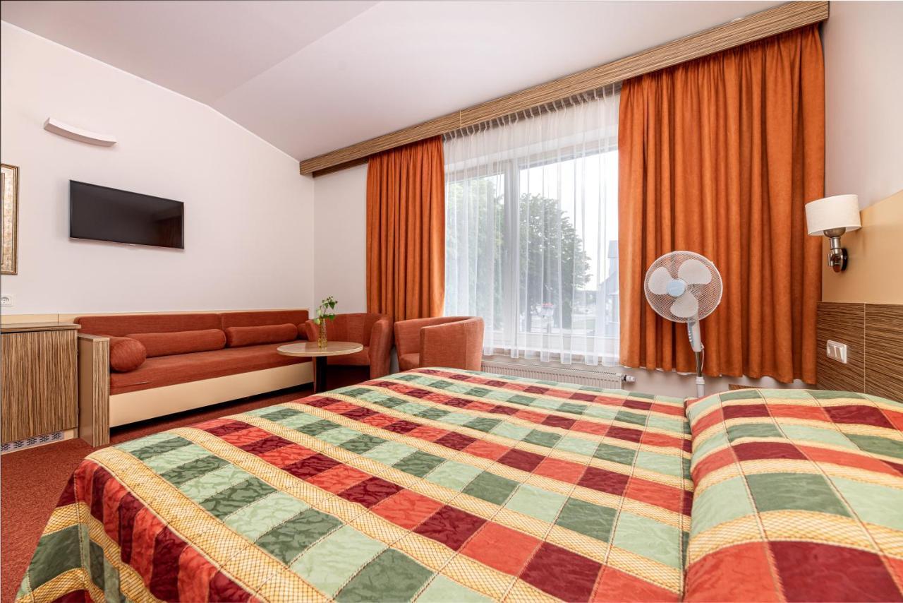Info Hotel Palanga Eksteriør bilde