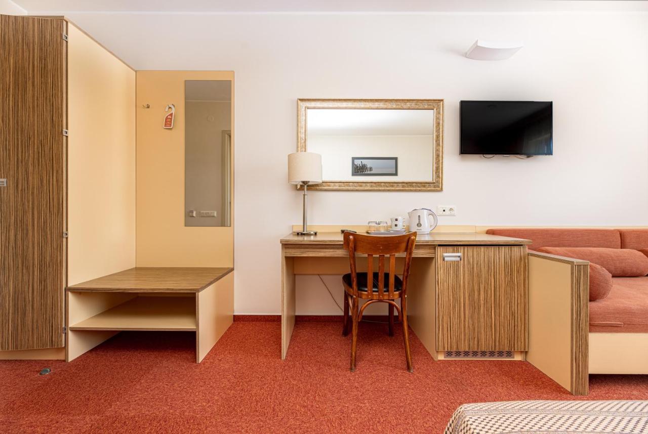 Info Hotel Palanga Eksteriør bilde