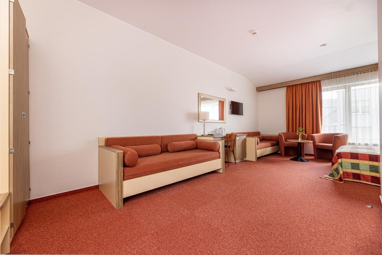 Info Hotel Palanga Eksteriør bilde